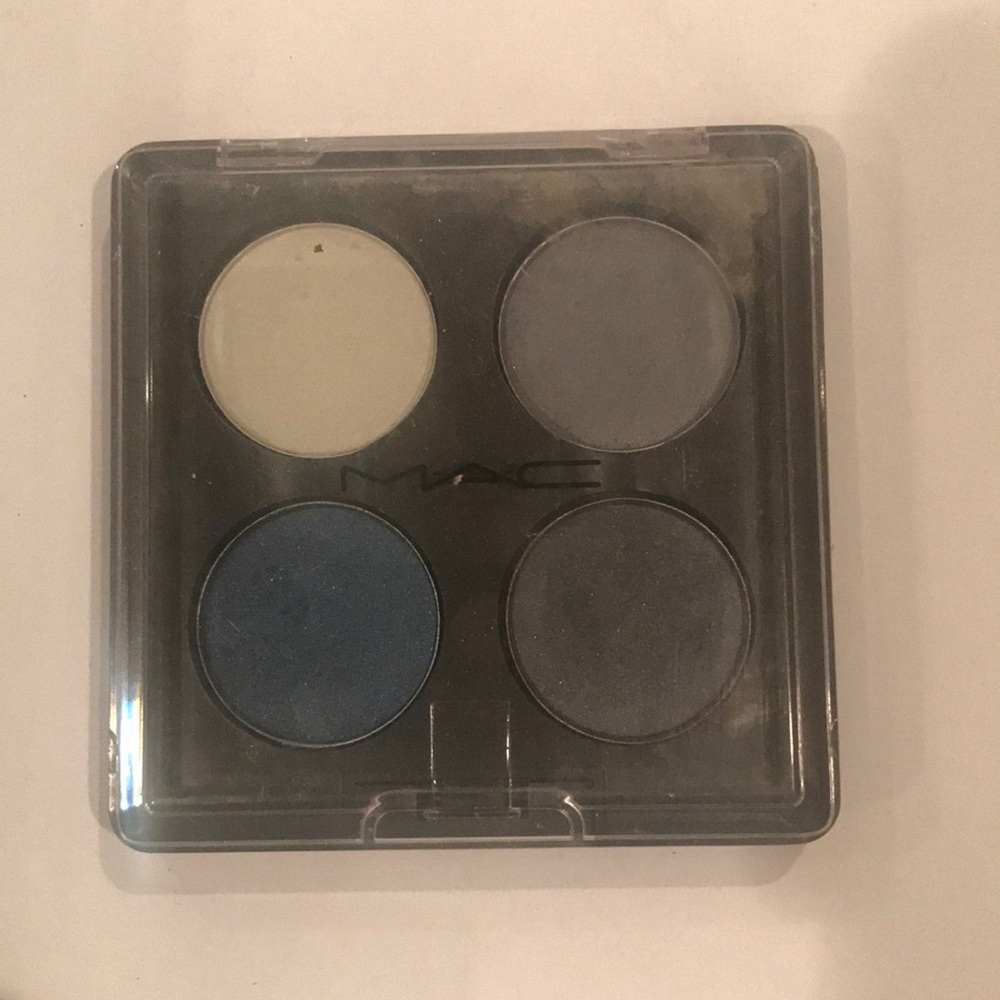 Authentic Mac Limited Edition Shadow Quad